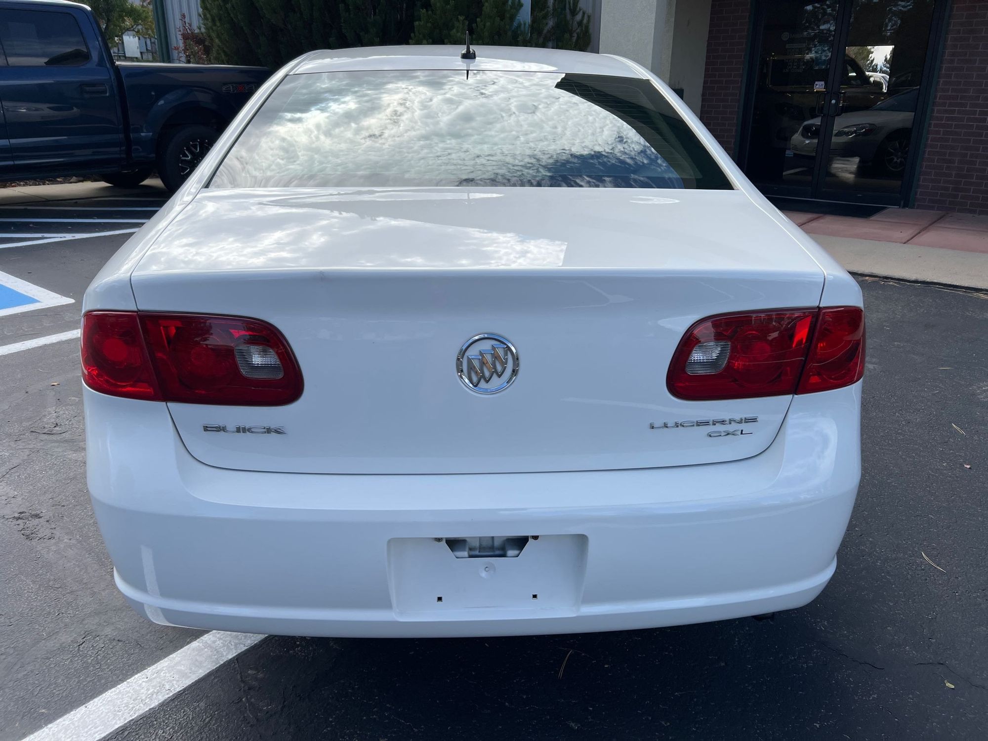 2007 Buick Lucerne CXL photo 4