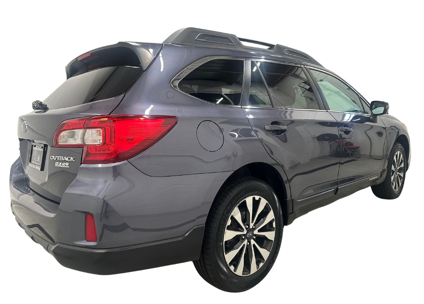 2016 Subaru Outback 2.5i Limited photo 3
