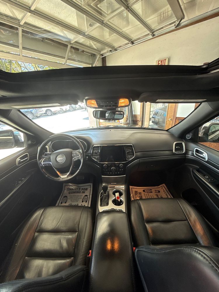 2019 Jeep Grand Cherokee Limited photo 18