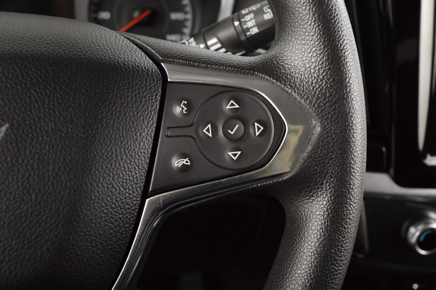 2019 Chevrolet Traverse LS photo 32