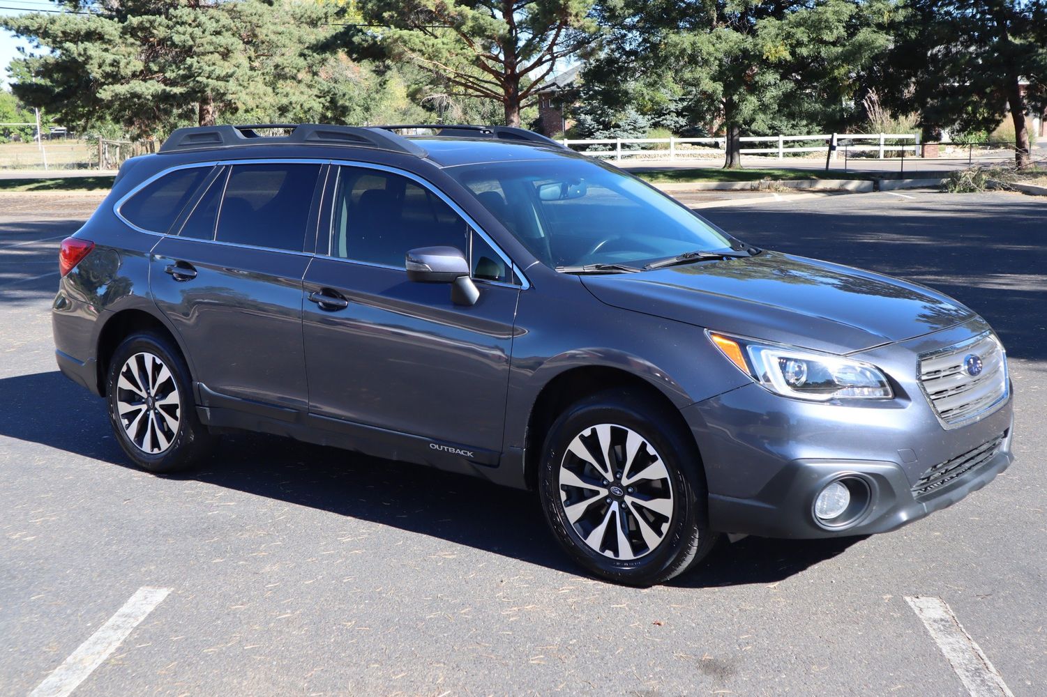 2015 Subaru Outback 3.6R Limited | Victory Motors of Colorado