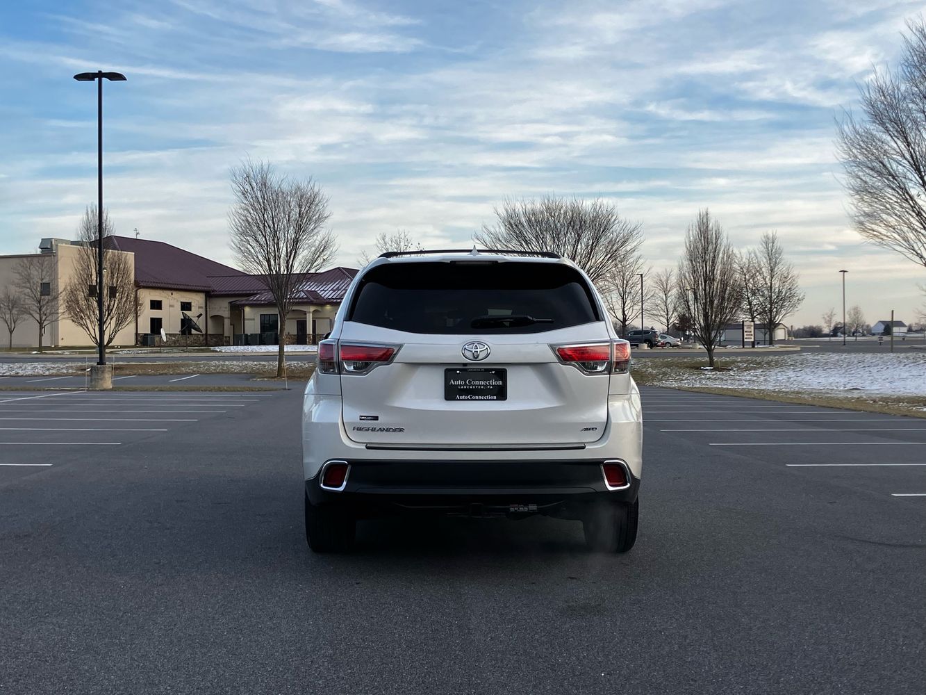 2016 Toyota Highlander LE photo 6