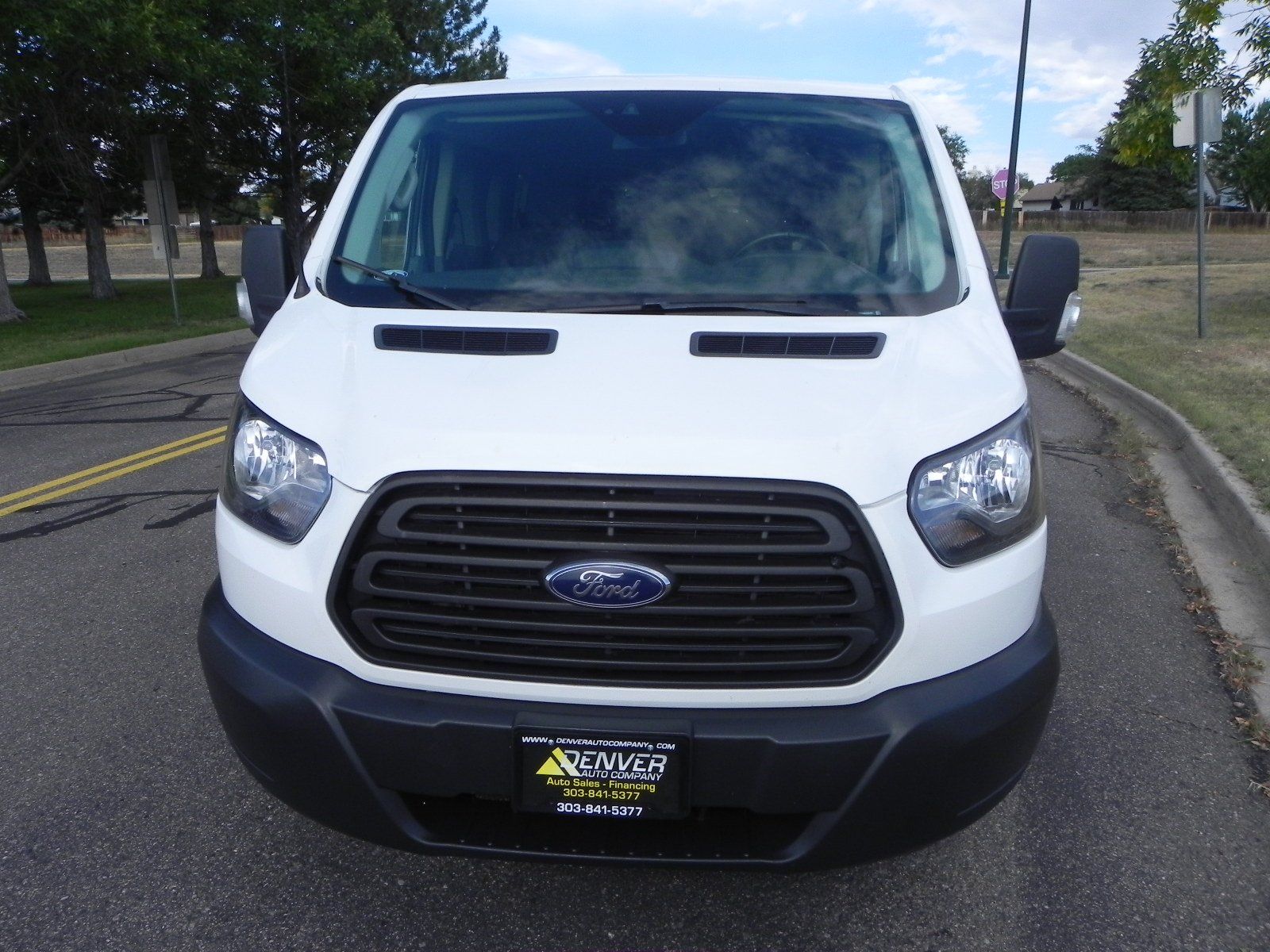 2017 Ford Transit Passenger XL photo 3