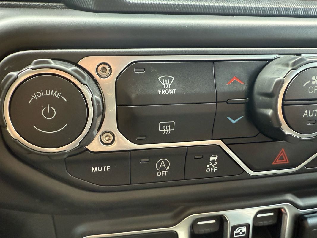 2023 Jeep Gladiator Overland - Photo 21
