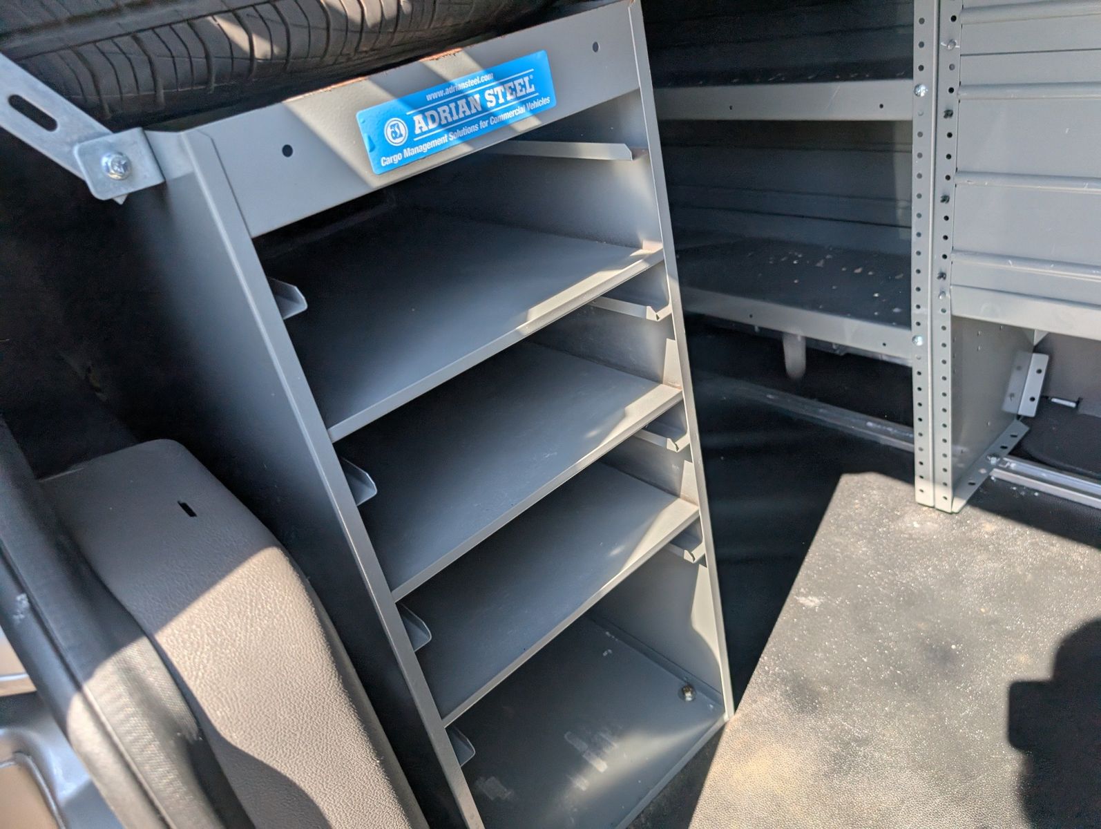 2021 Ford Transit Connect 28