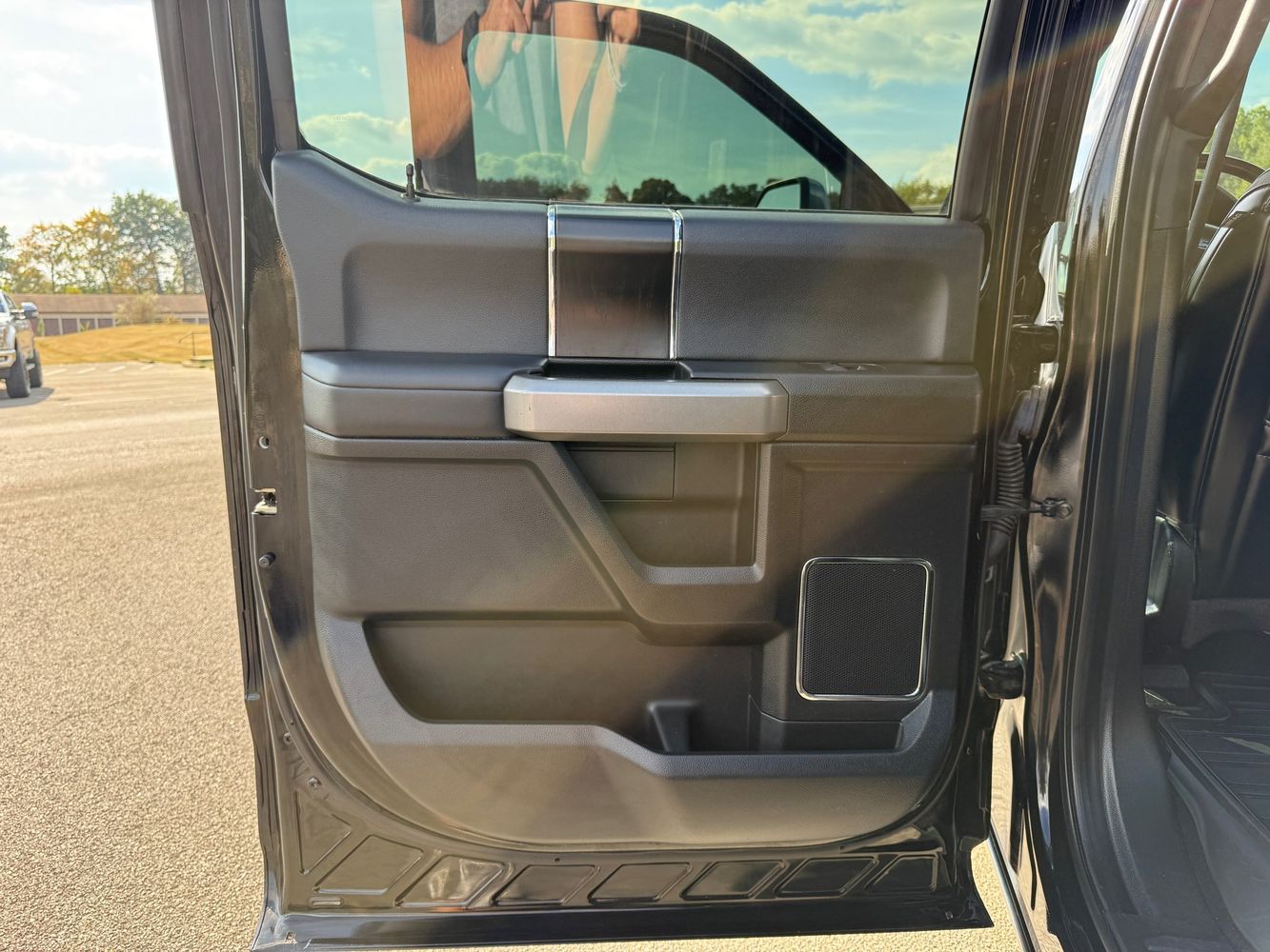 2018 Ford F-350 Platinum photo 17