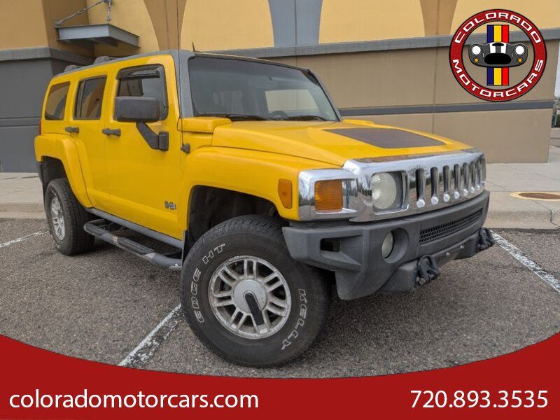 2006 Hummer H3 SUV's photo