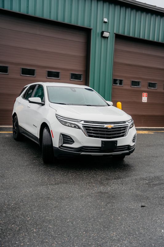 View vehicle photo 3