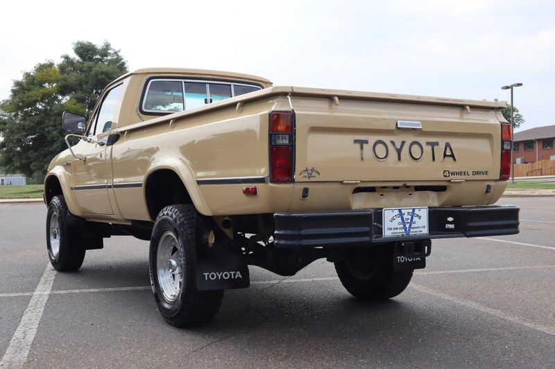 1981 Toyota Pickup Photos