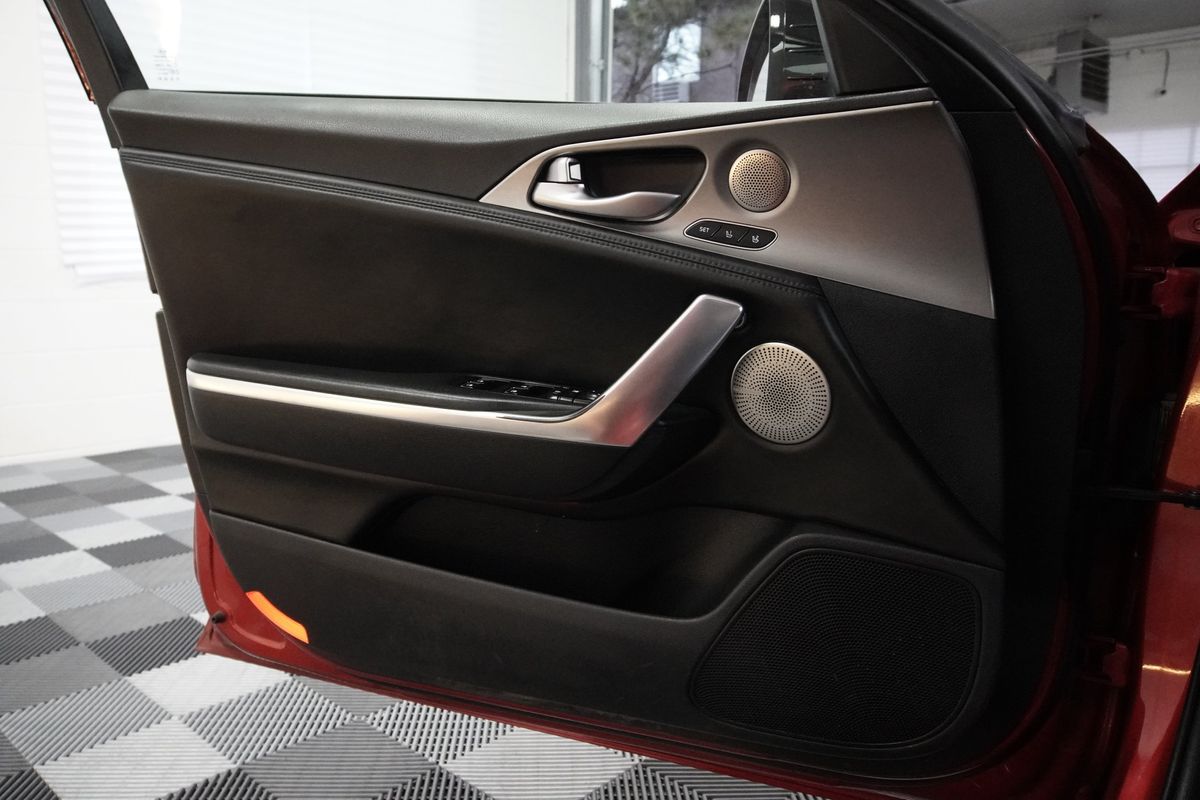 2019 Kia Stinger GT1