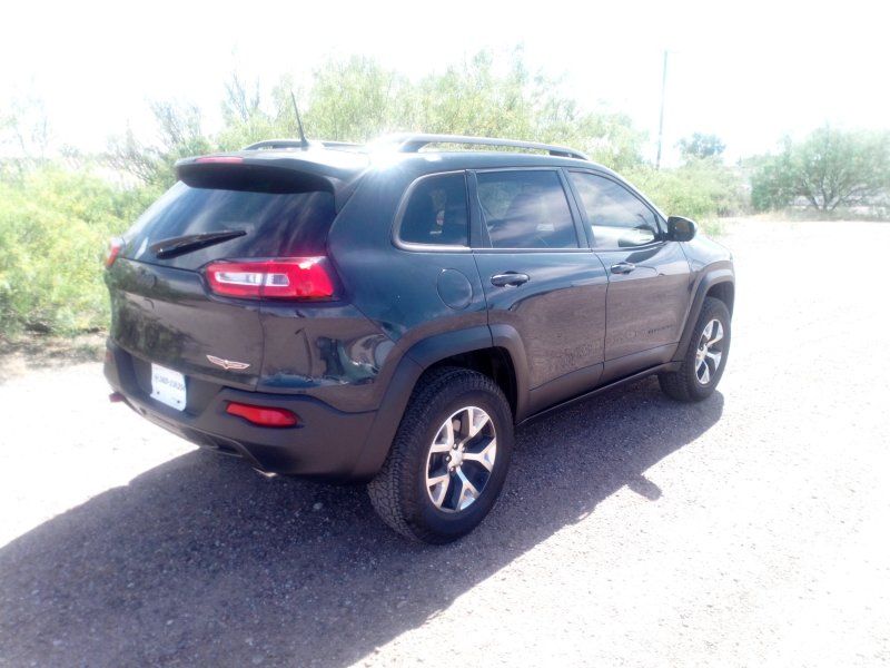 2017 Jeep Cherokee Trailhawk - Photo 9
