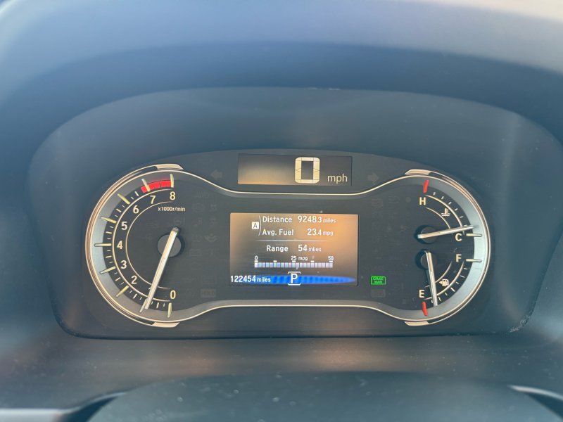 2016 Honda Pilot LX photo 14