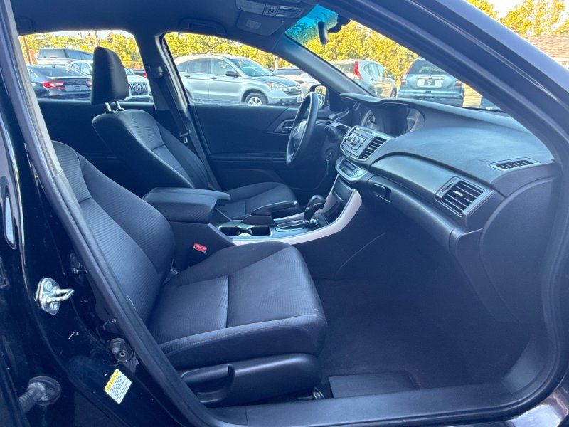 2015 Honda Accord LX photo 16