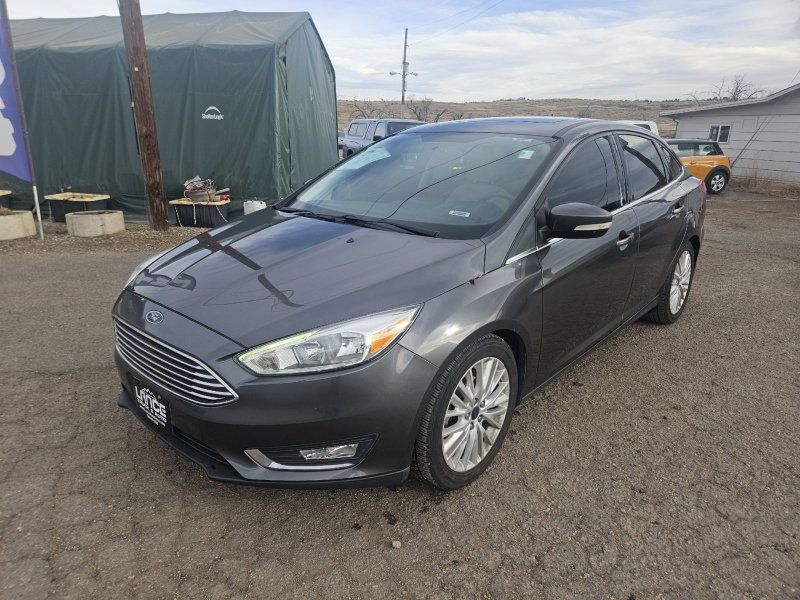 2017 Ford Focus Titanium's photo