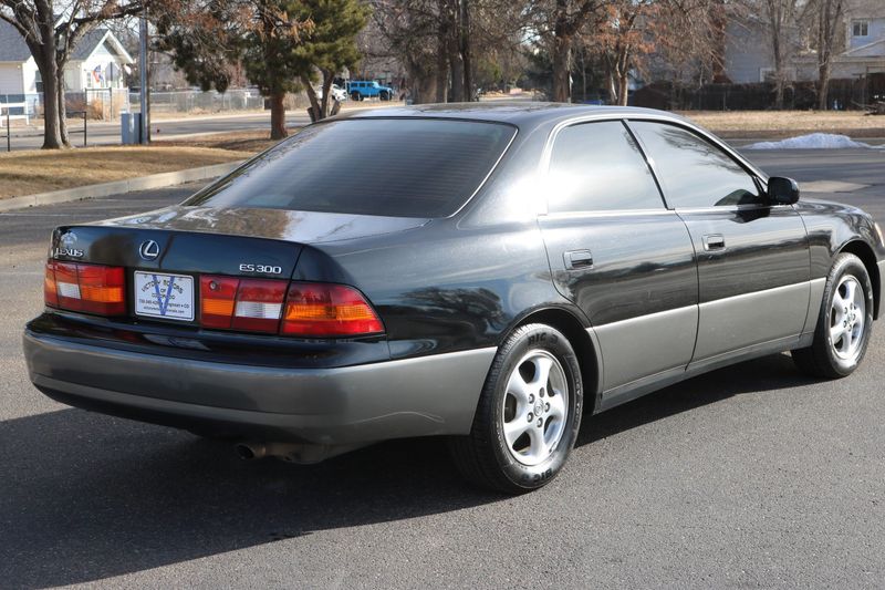 1999 Lexus ES 300 Photos