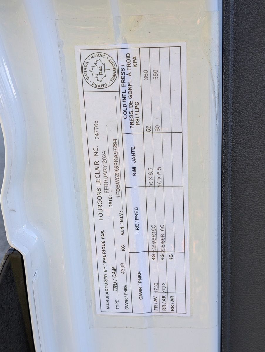 2023 Ford E-Transit-350 68