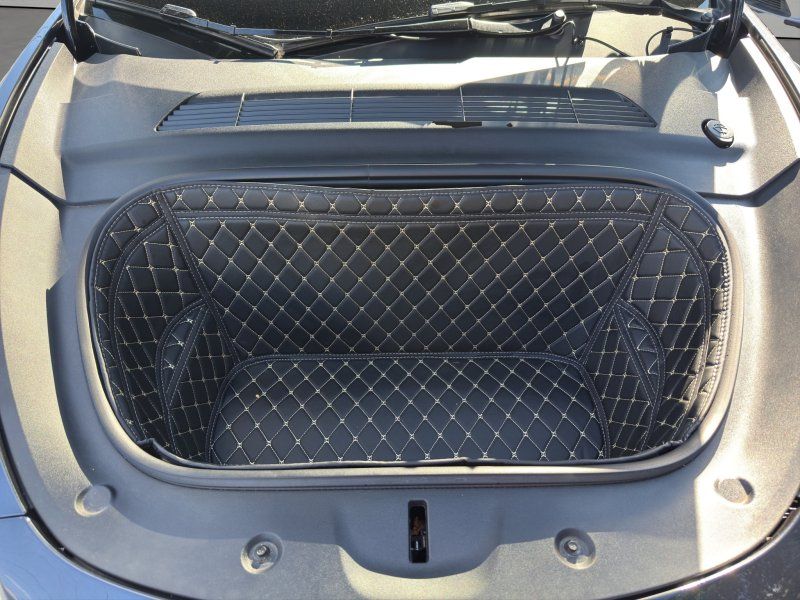 2025 Tesla Model Y Long Range photo 19