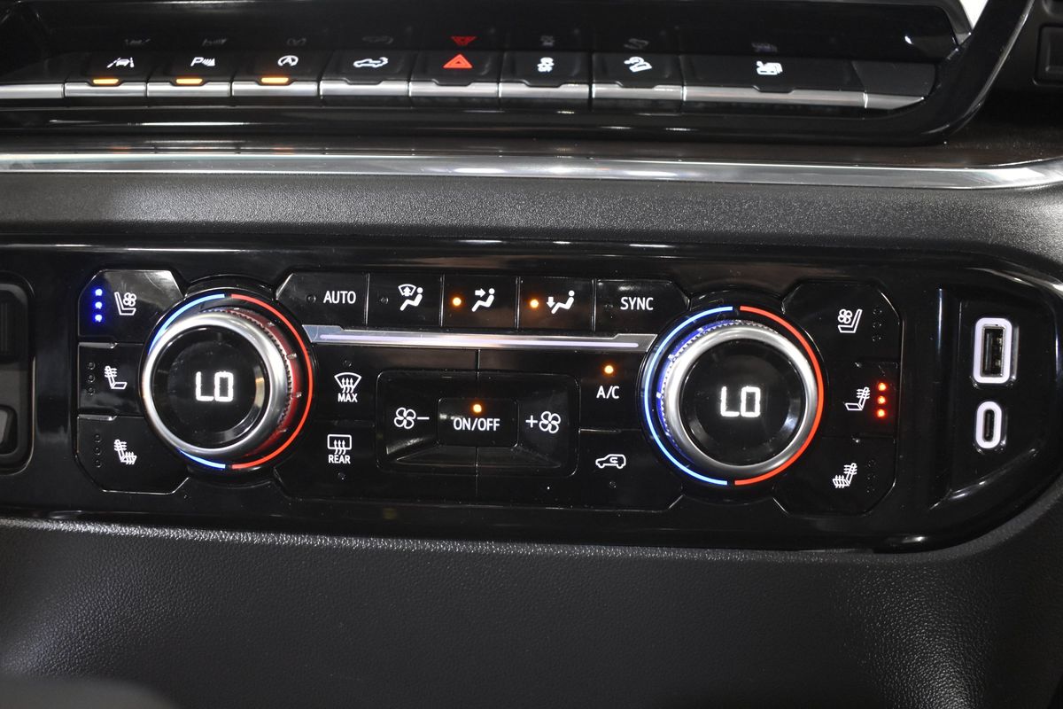 2024 GMC Sierra 1500 4WD Crew Cab Short Box SLT