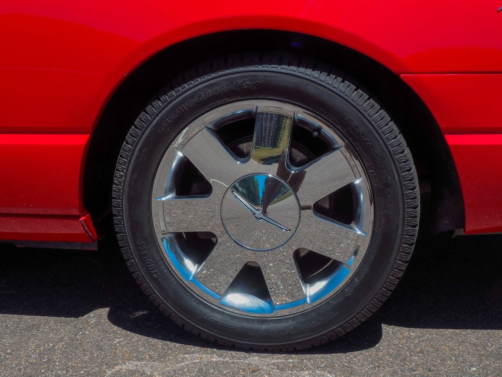 2002 Ford Thunderbird 36