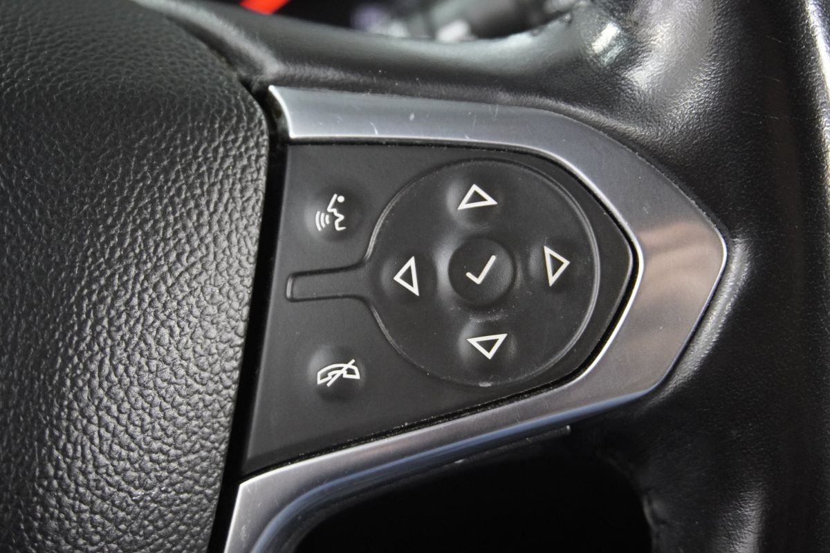 2020 Chevrolet Traverse AWD LT Cloth