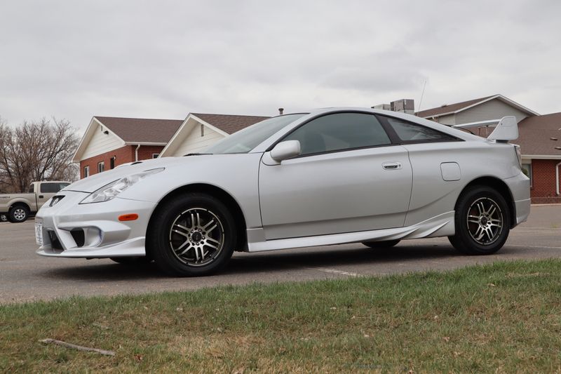 2002 Toyota Celica Photos