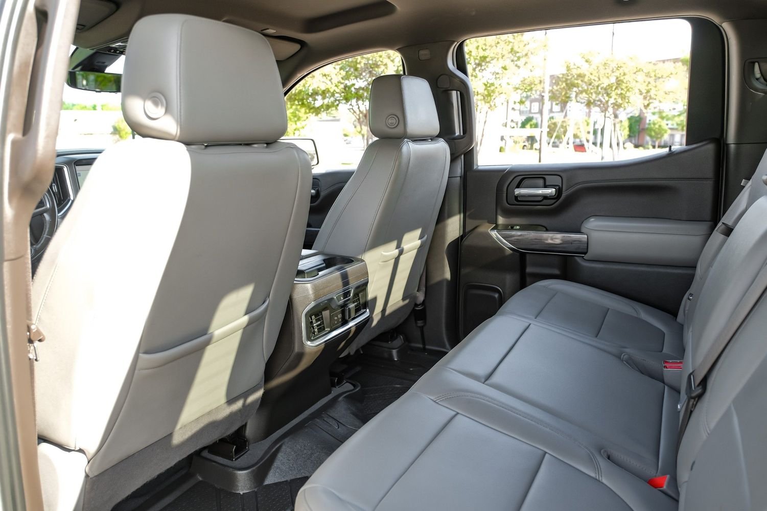 2019 Chevrolet Silverado LTZ photo 28