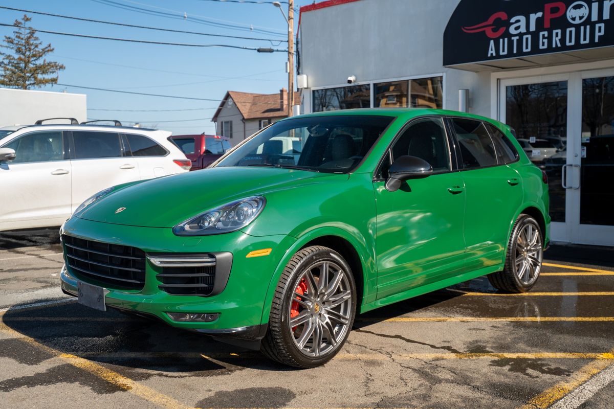 2016 Porsche Cayenne GTS