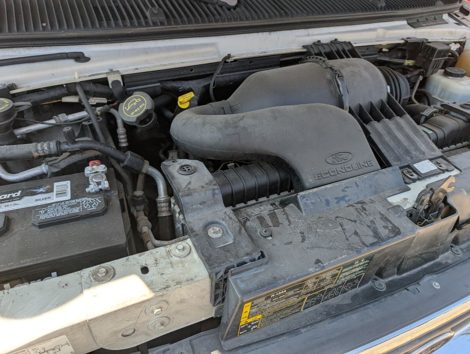 2004 Ford E-Series Chassis 119