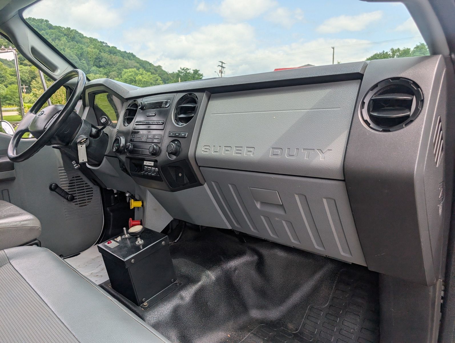 2015 Ford F-750 162