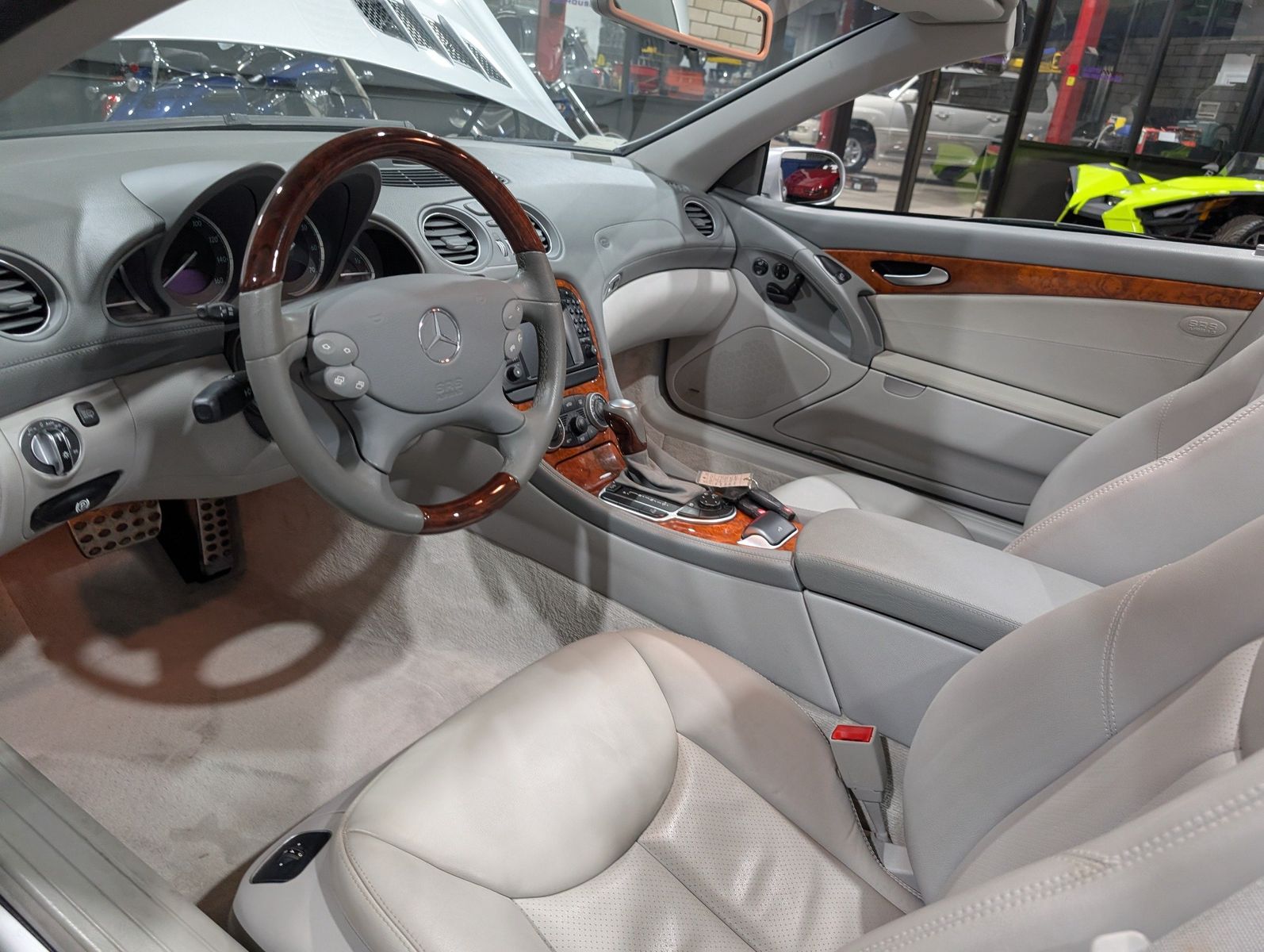 2004 Mercedes-Benz SL 500 93