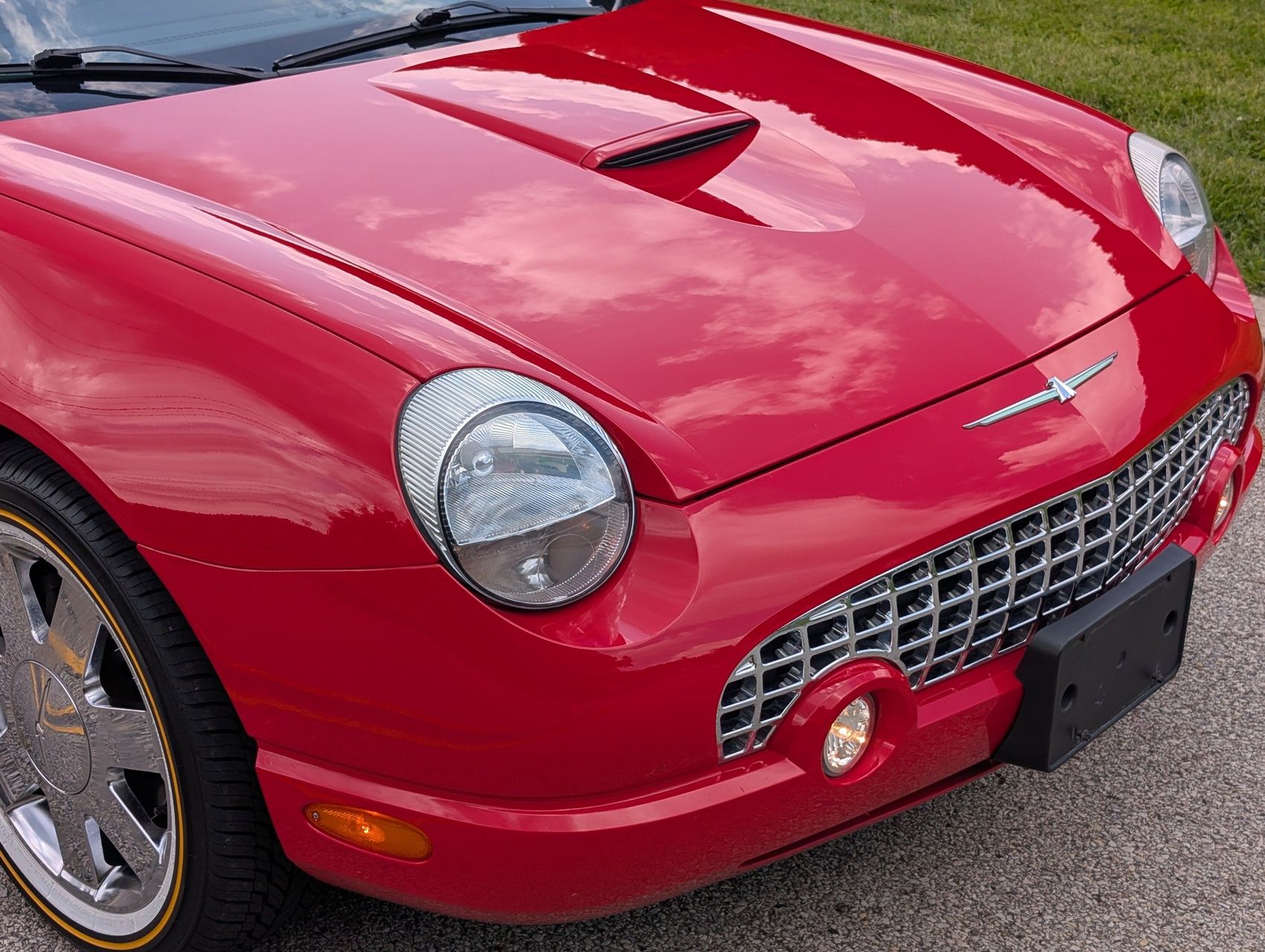 2002 Ford Thunderbird 27