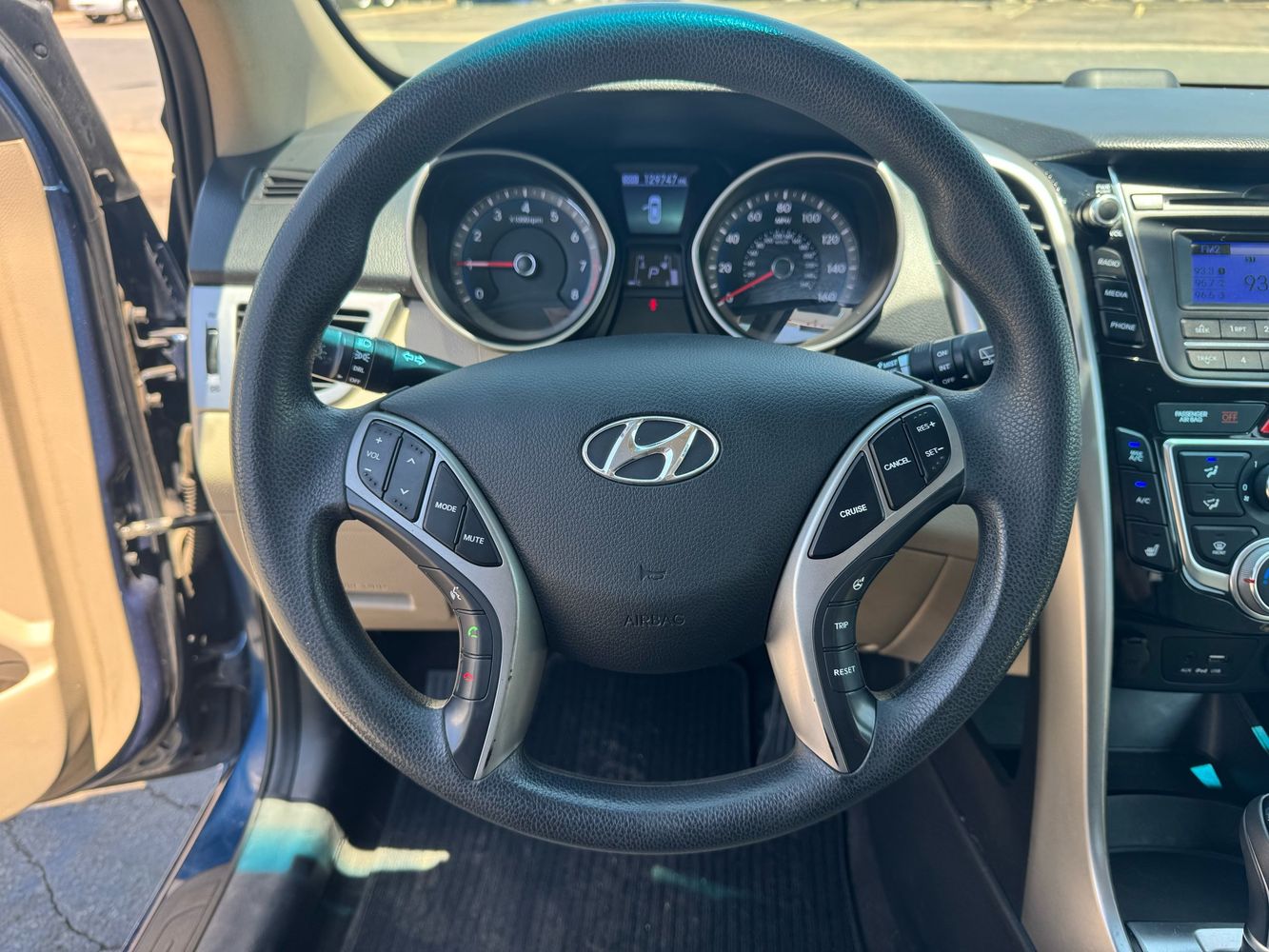 2016 Hyundai Elantra GT Base photo 24