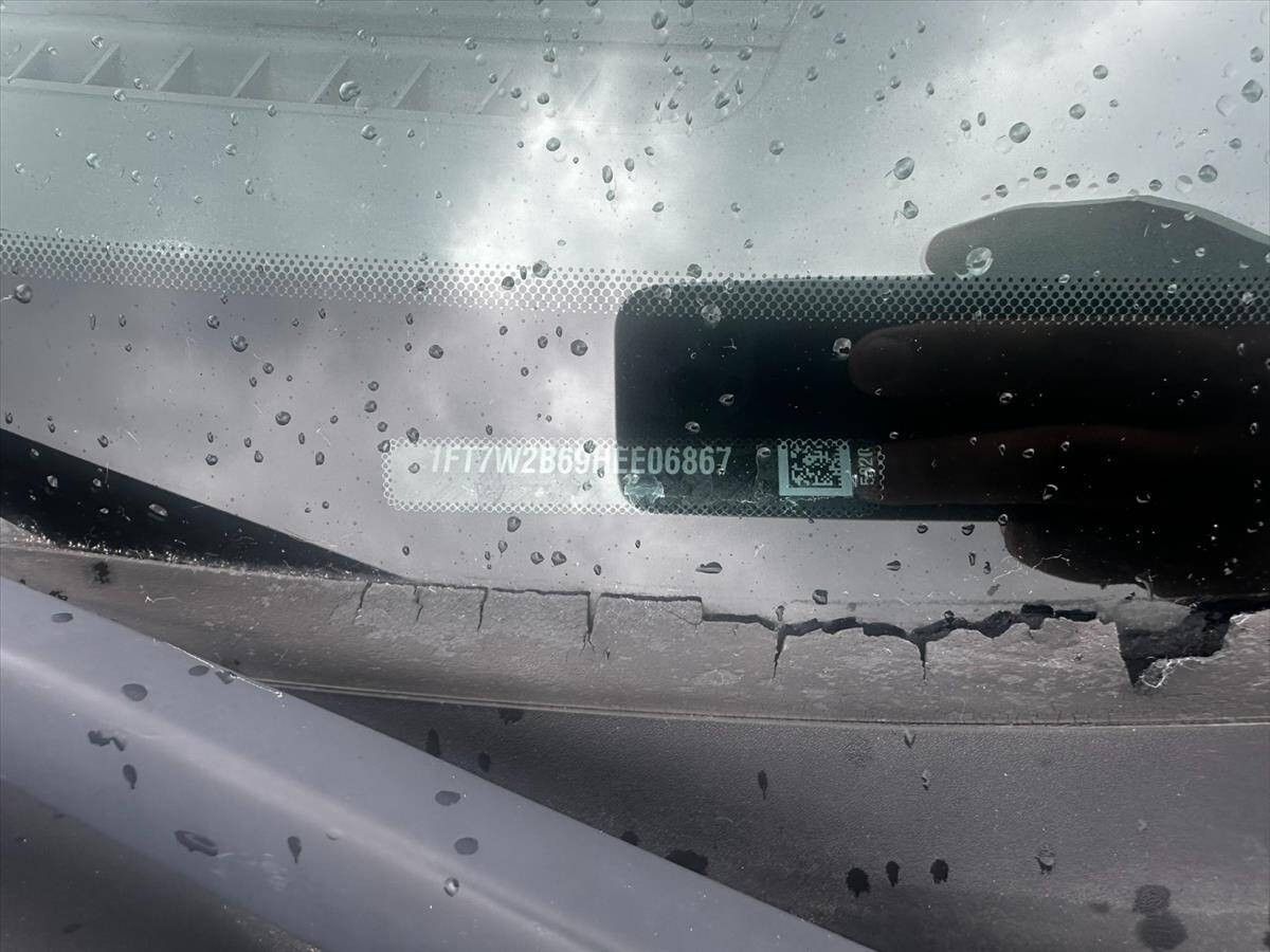 2017 Ford F-250 Super Duty 32