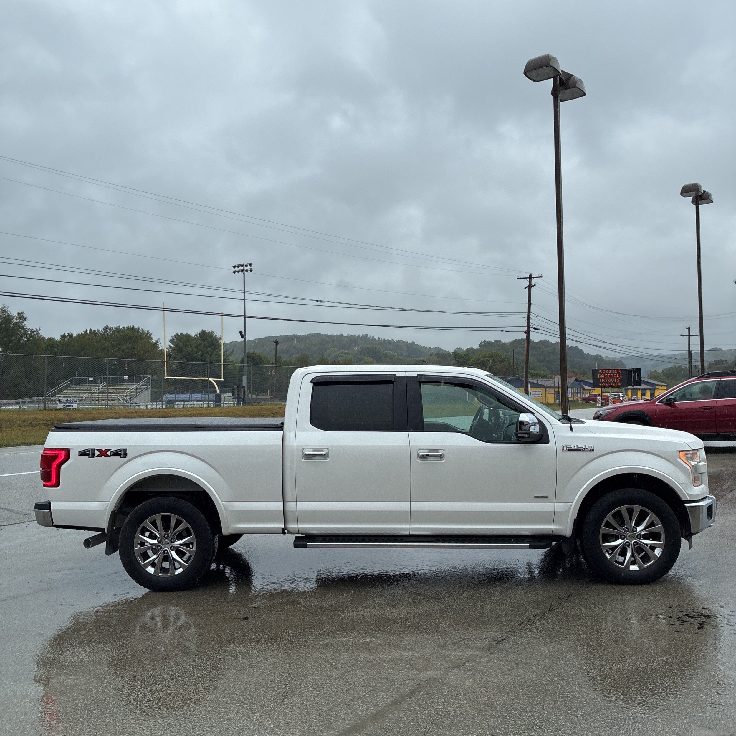 2015 Ford F-150 Lariat photo 34