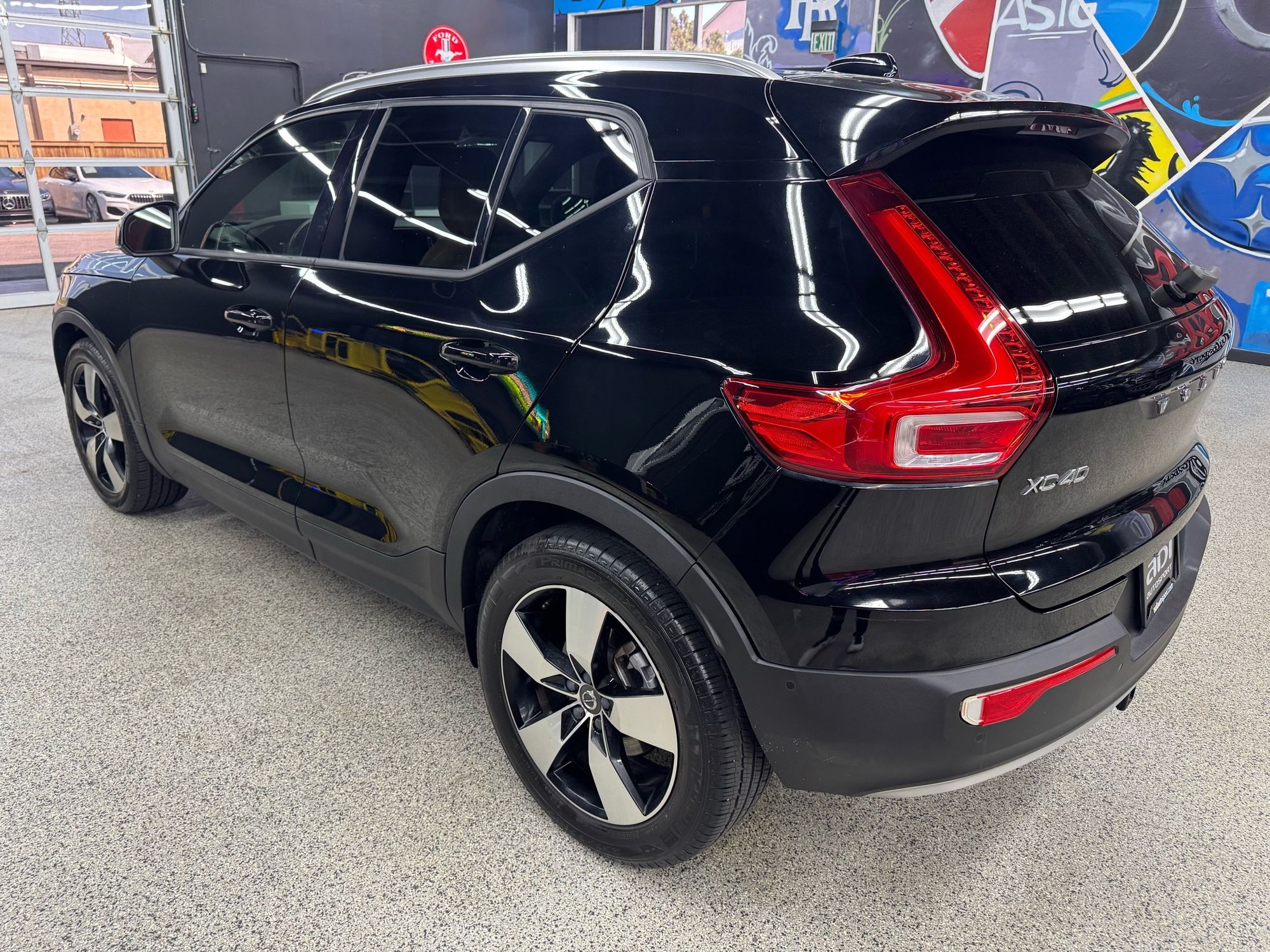 2019 Volvo XC40 T5 Momentum photo 3