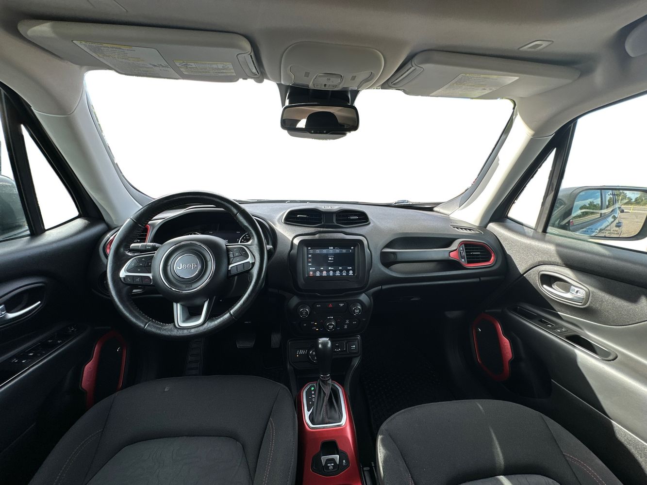 2018 Jeep Renegade Trailhawk photo 12