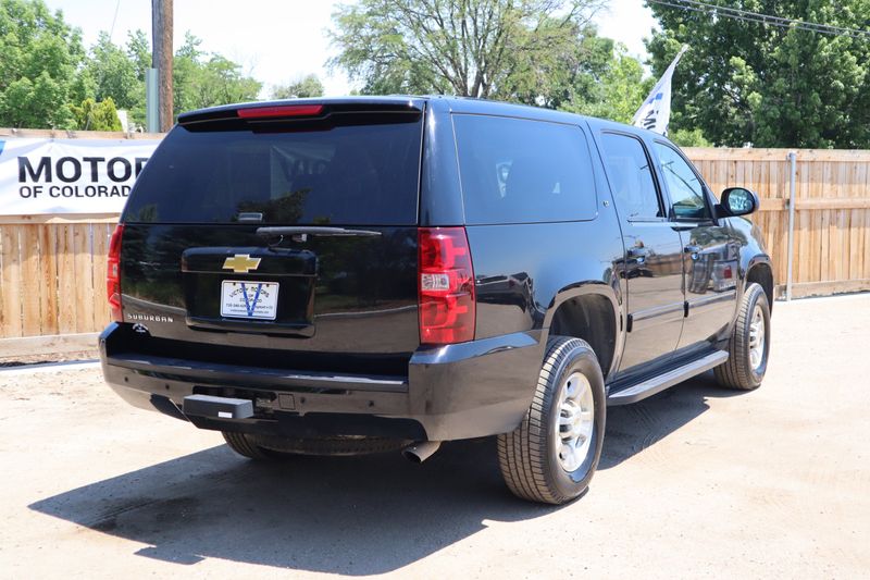 2013 Chevrolet Suburban Photos