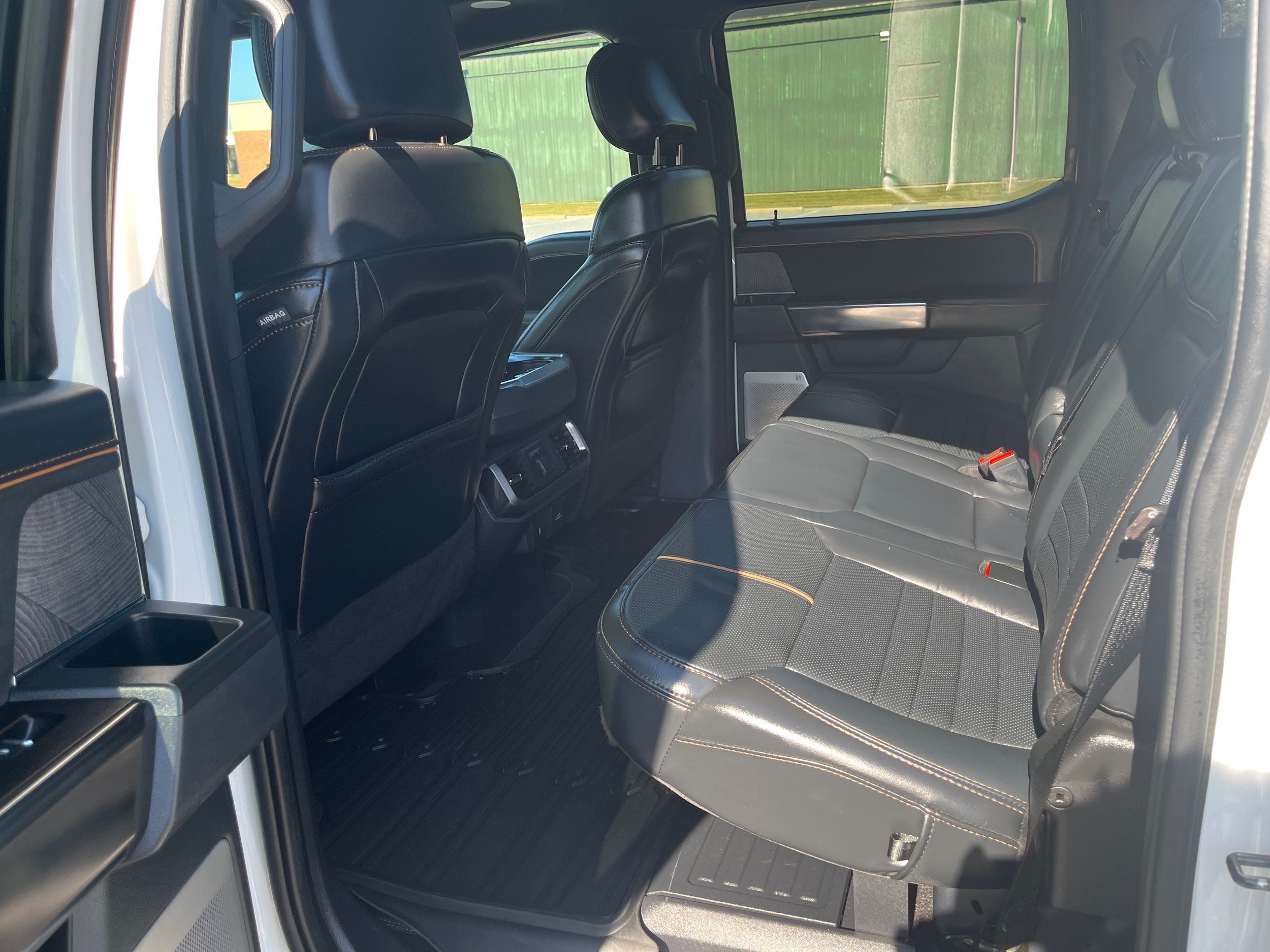 2022 Ford F-150 Platinum photo 23