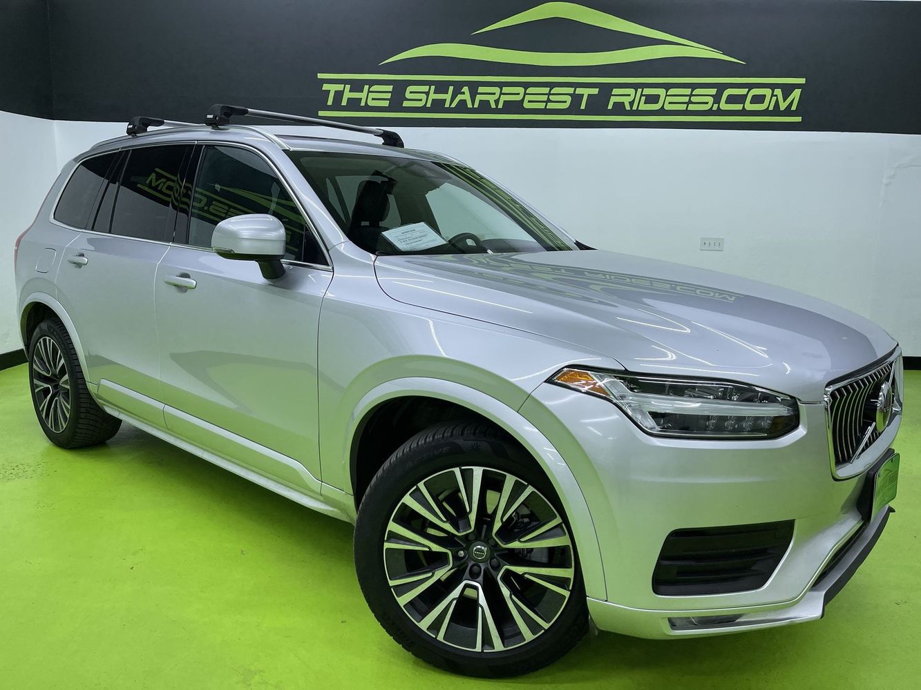 2020 Volvo XC90 Momentum's photo