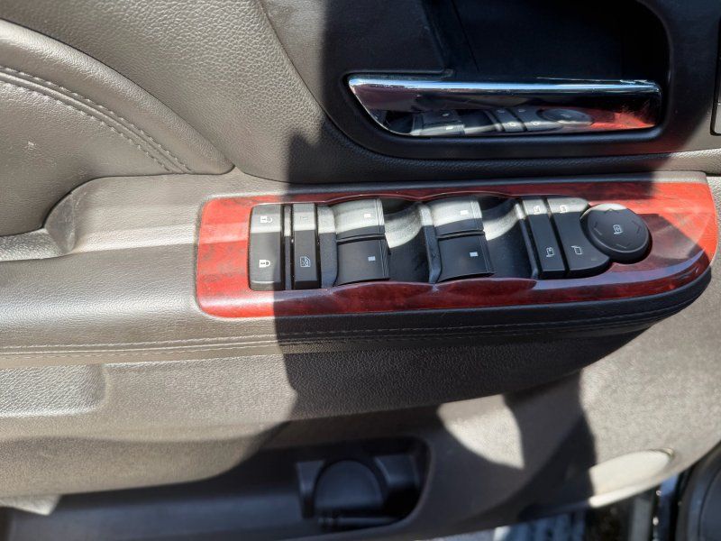 2012 Cadillac Escalade ESV Premium - Photo 11