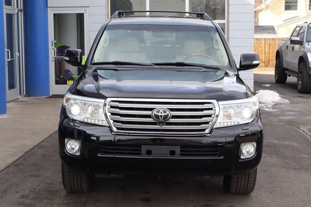 2013 Toyota Land Cruiser 