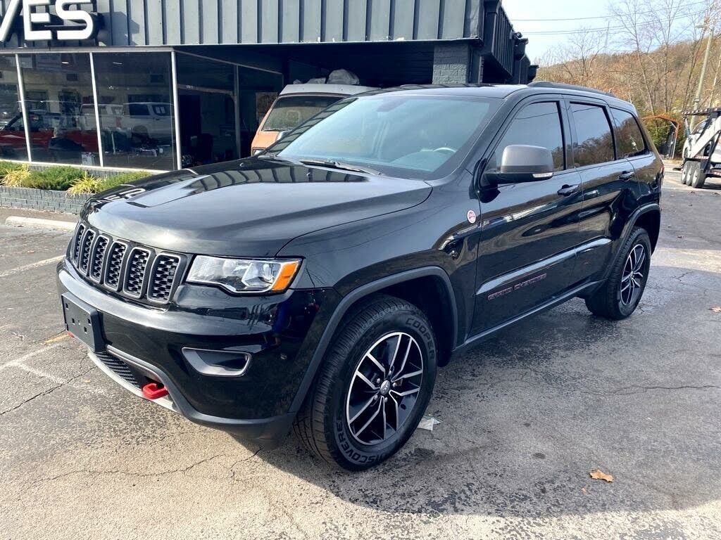 17 JEEP GRAND CHEROKEE Trailhawk | Knox Drives