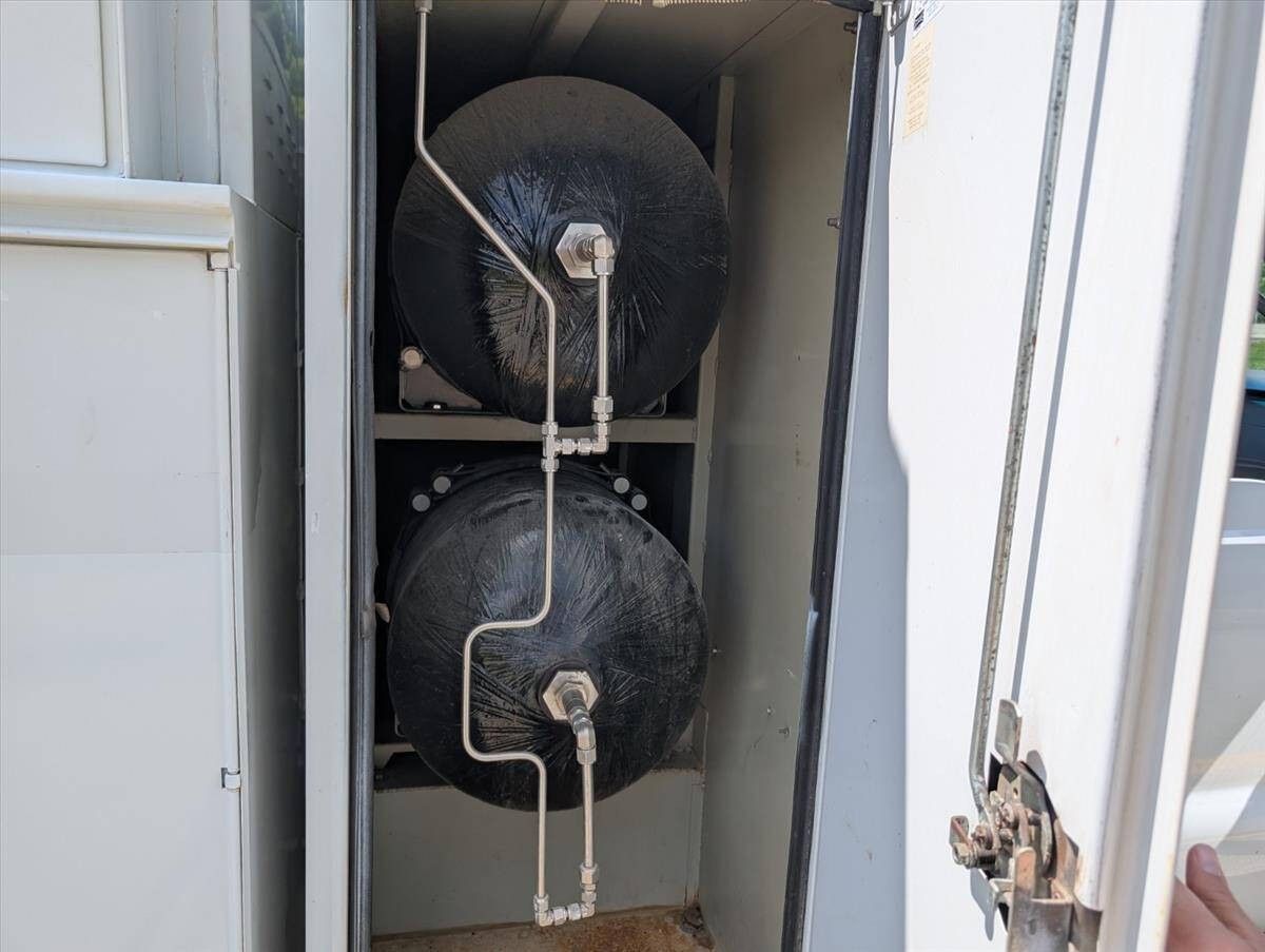 2011 Ford F-550 Super Duty 36