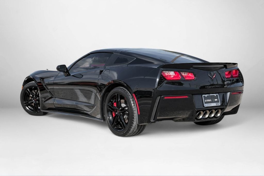 2017 Chevrolet Corvette Stingray 1LT photo 8