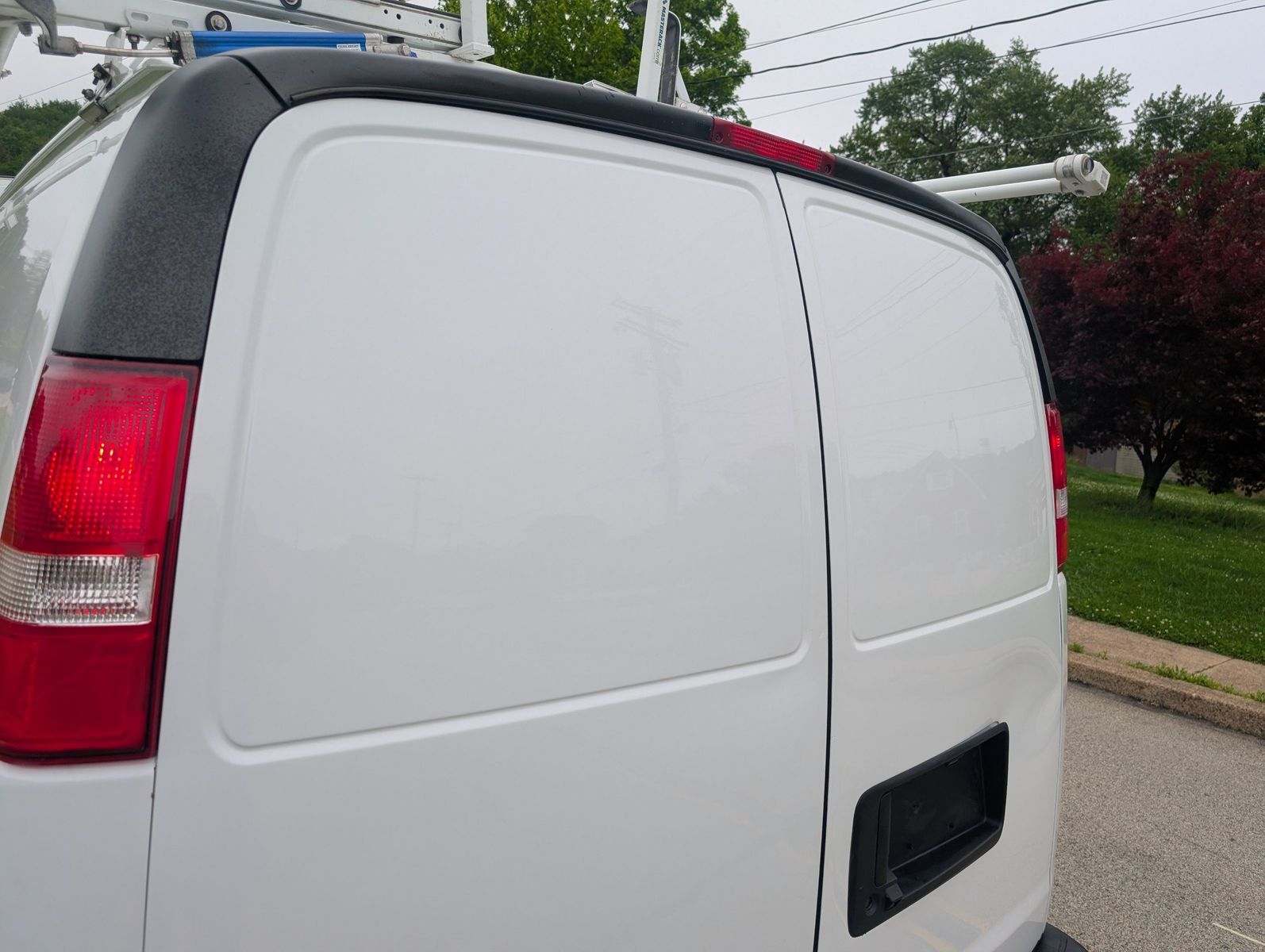 2019 Chevrolet Express 2500 77