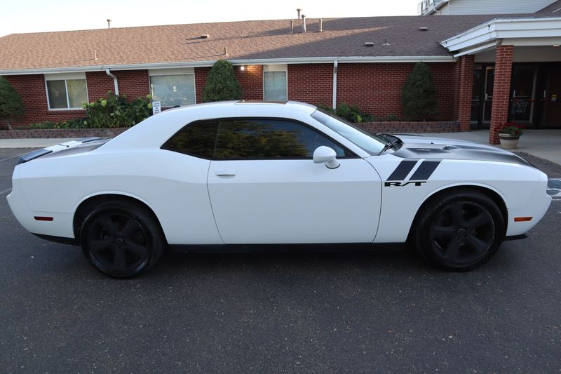 2011 Dodge Challenger Photos