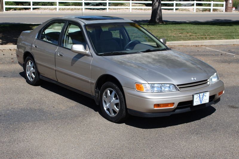 1994 Honda Accord Photos
