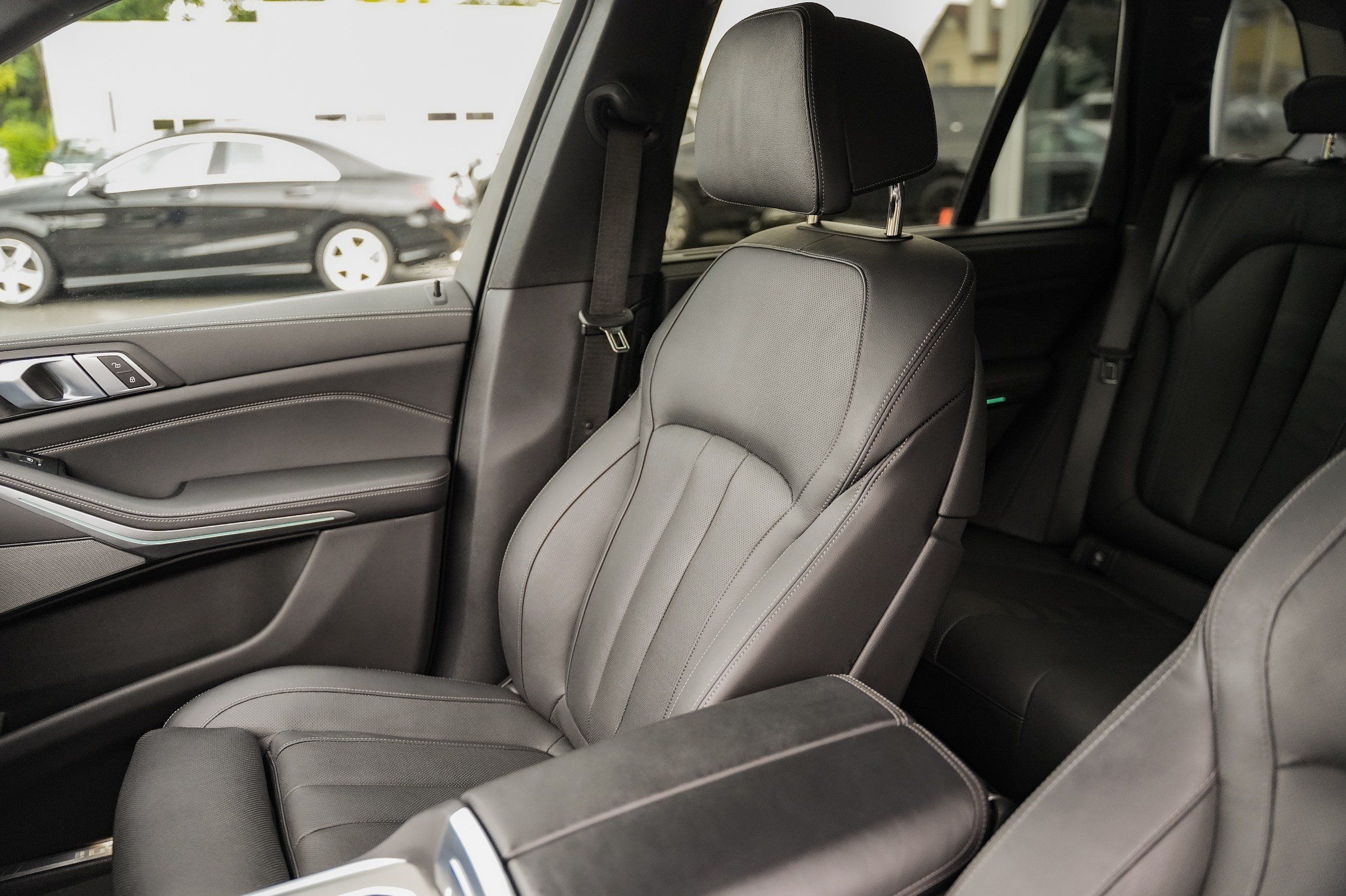 2021 BMW X5 M50i - Photo 24