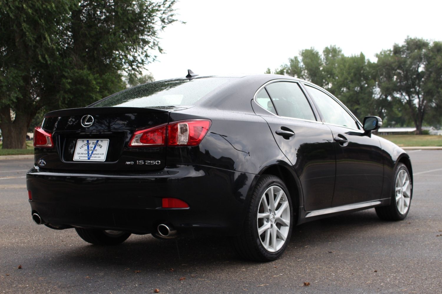 Lexus is 250 2012