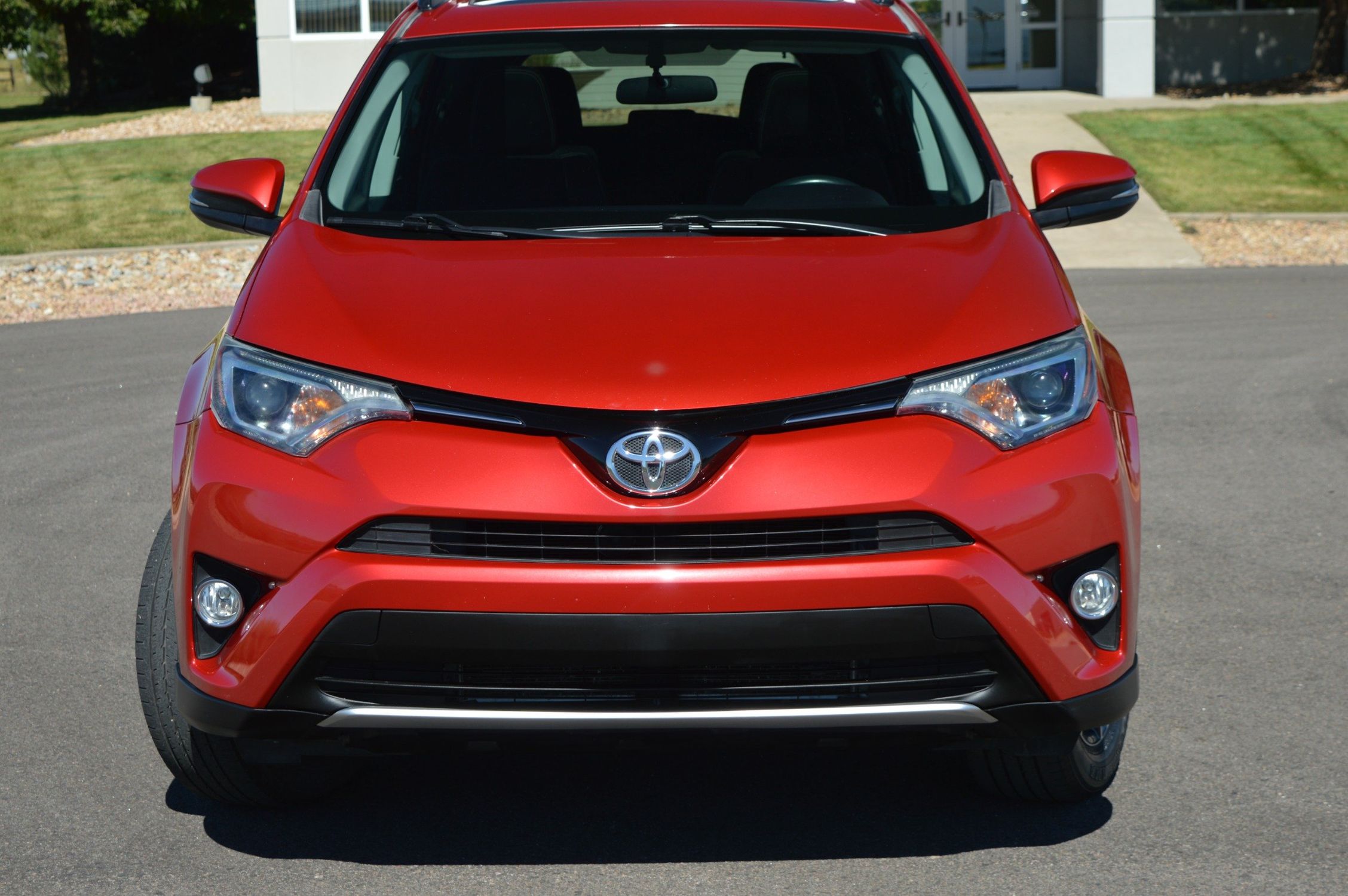 2016 Toyota RAV4 XLE photo 46